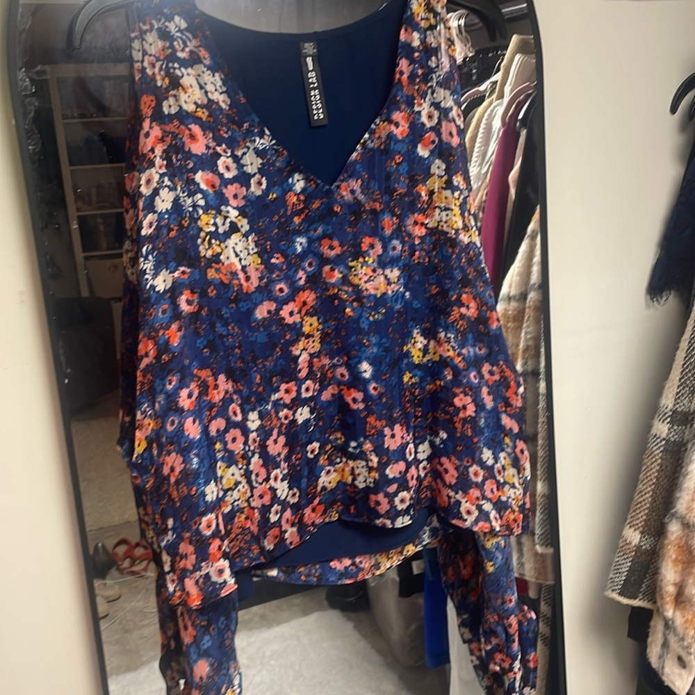 Design Lab floral cold shoulder top